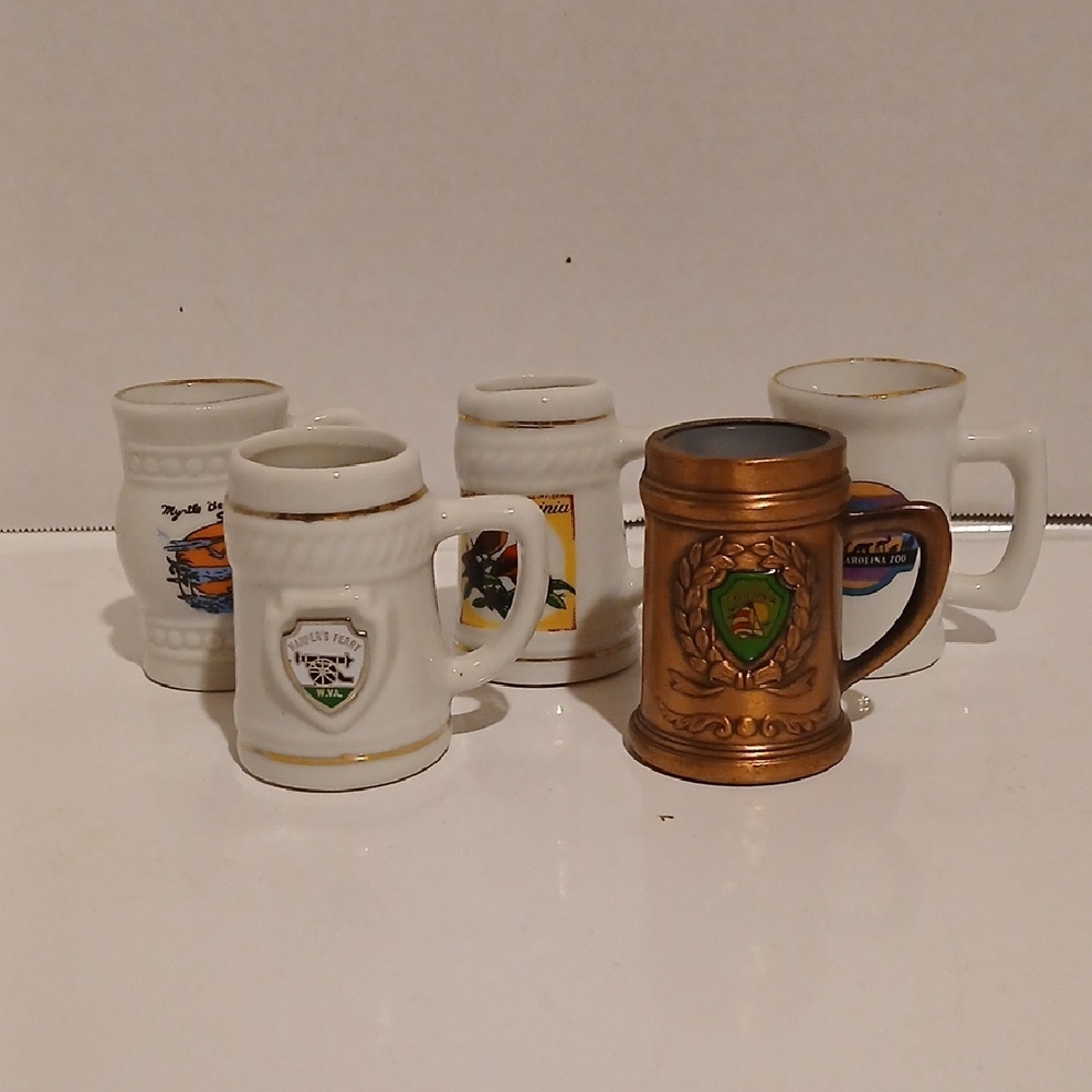 Vintage White and Gold Accent Mugs Collection